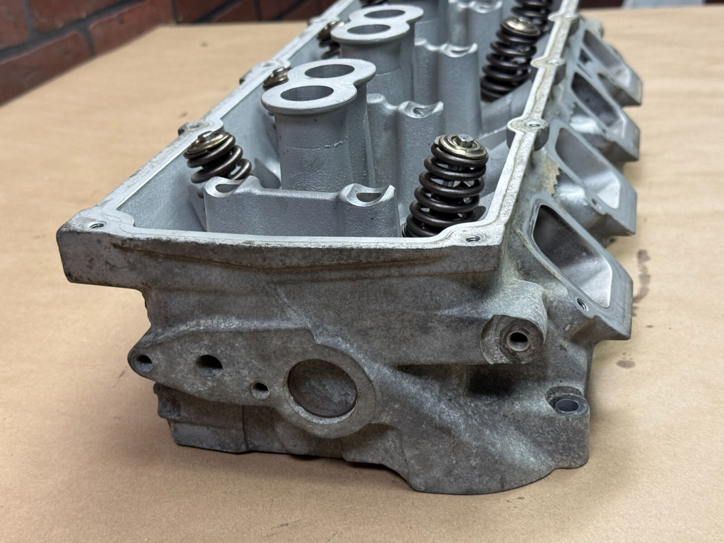 05-10 Dodge Jeep 6.1l Hemi SRT8 OEM CORE DMG Right Pass Cylinder Head 05037369aa