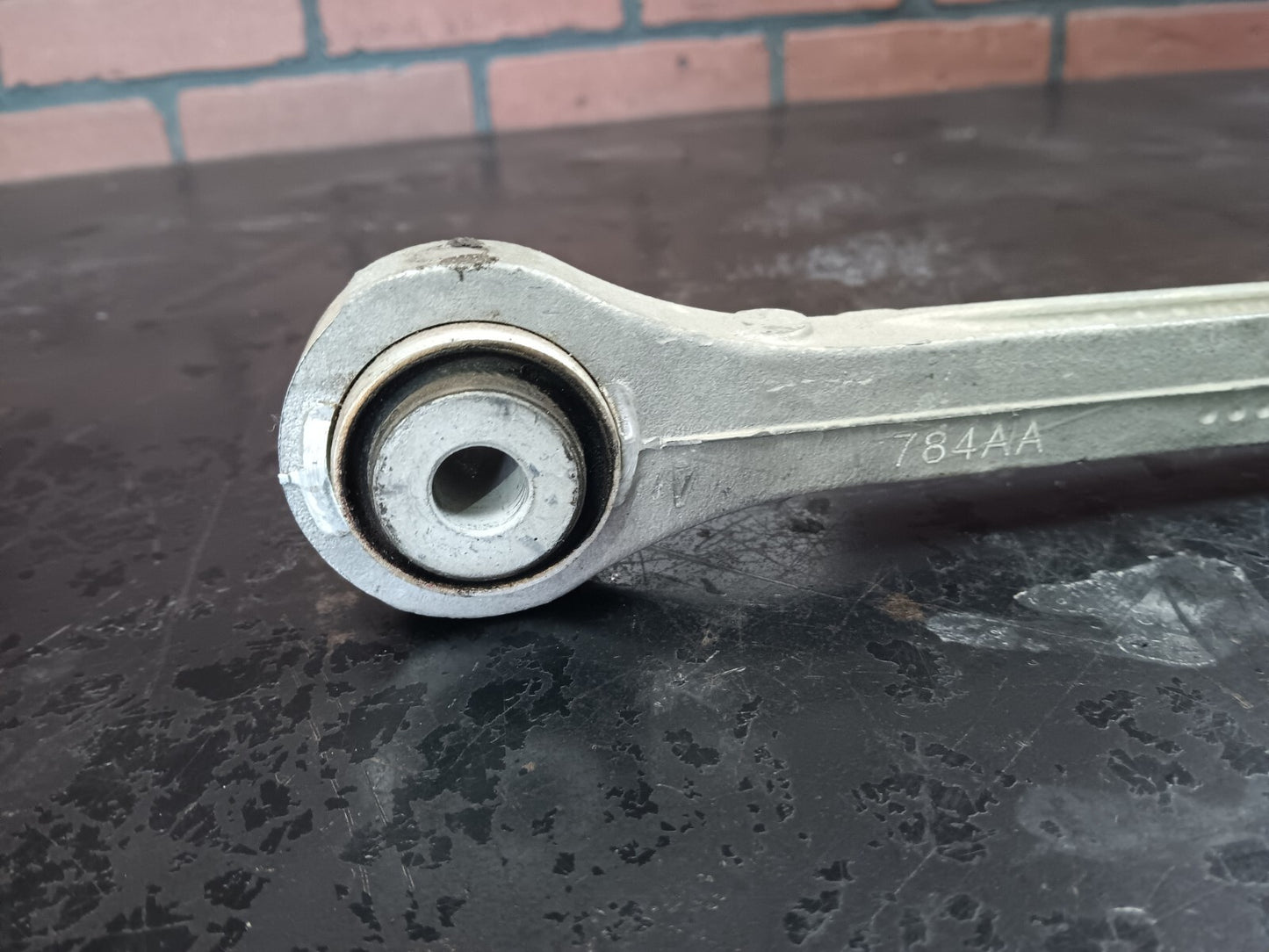 Dodge Charger/Challenger/300 Rear Compression Link Control Arm 68210633aa