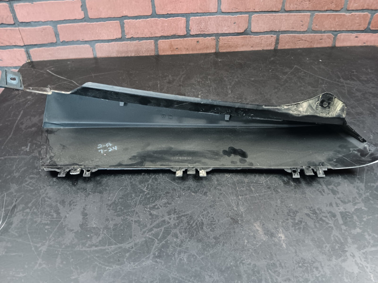2008 Cadillac Escalade Driver LH Side D Pillar Applique Panel Black 157 913 11