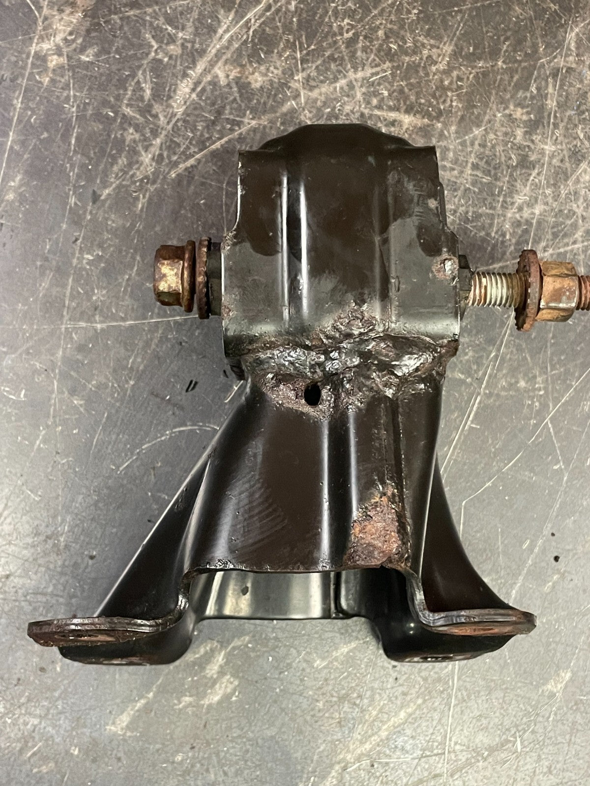 05-10 Jeep Grand Cherokee/Commander V8 Engine Mount Bracket Insulator 4854564AB