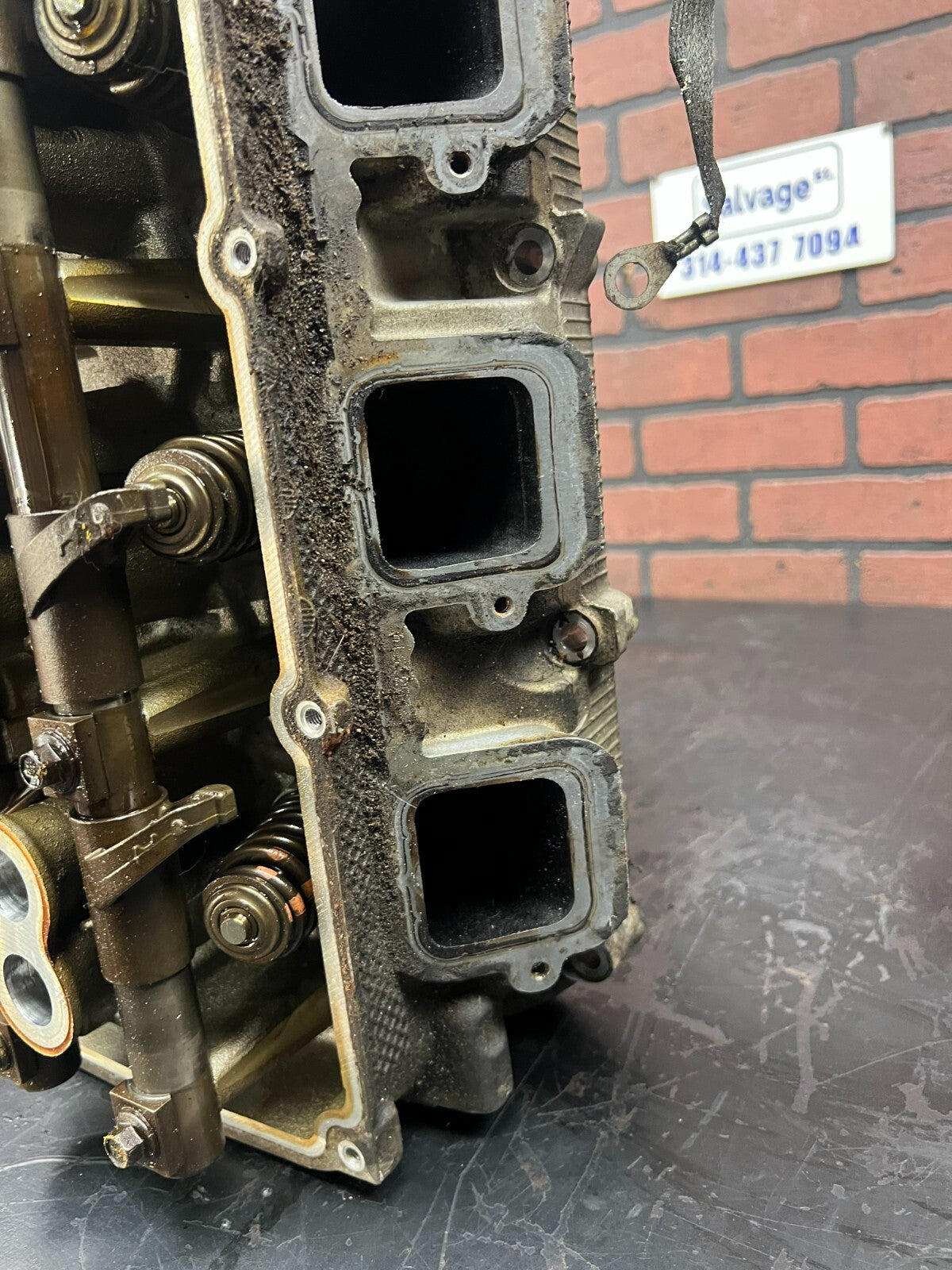 Right Cylinder Head From 2008-2014 300/Challenger/Charger 5.7 53021616DE