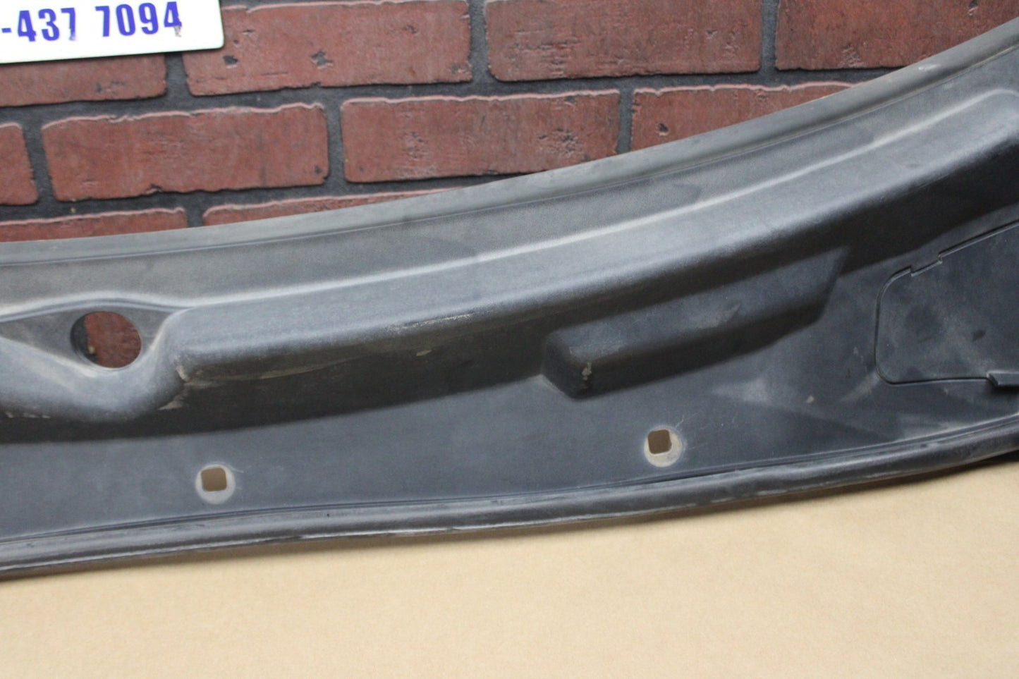 08-23 CHALLENGER SRT8 OEM EXTERIOR WINDSHIELD WIPER COWL TRIM PANEL 05028757AD
