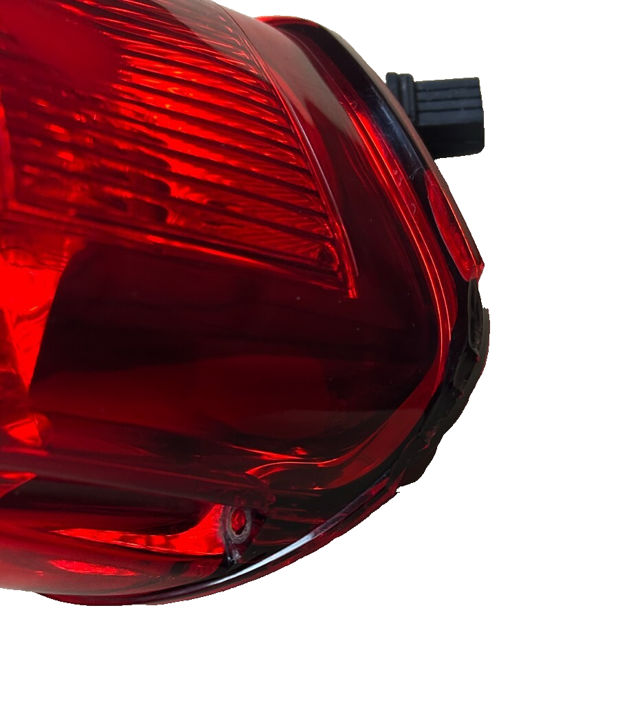 Harley Davidson OEM 99-20 Touring Softail Dyna XL Tail Light 6837003