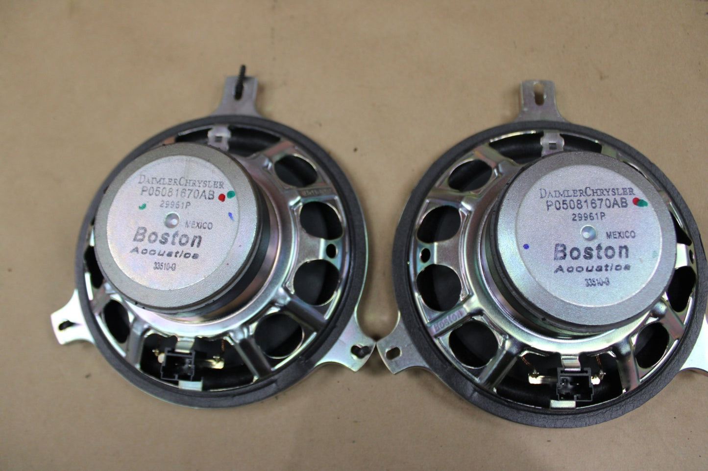 2011 Dodge Challenger SRT8 Sound Audio Speaker Set of 6 05059067AC 05059068AC