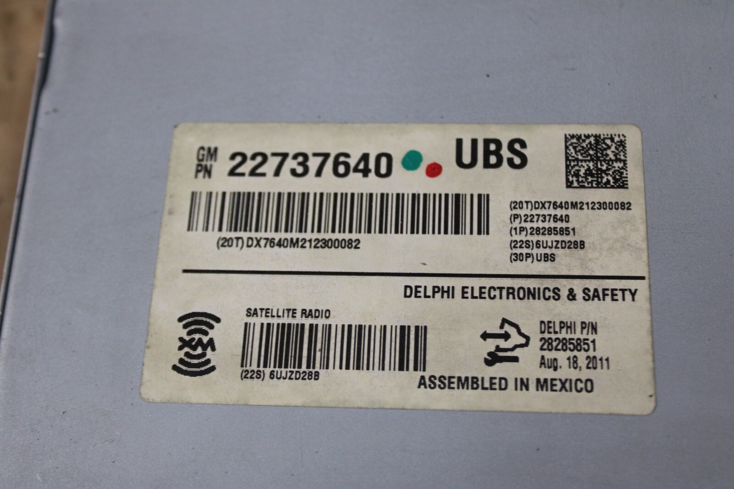 2012 - 2014 CADILLAC ESCALADE OEM AUDIO SATELLITE RADIO RECIEVER UNIT 22737640
