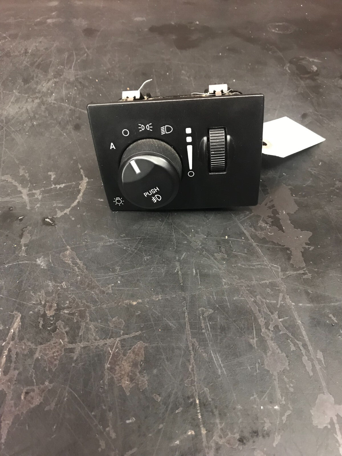 2005-2010 Challenger/Charger/300 Headlight Switch Assembly 68019789AD