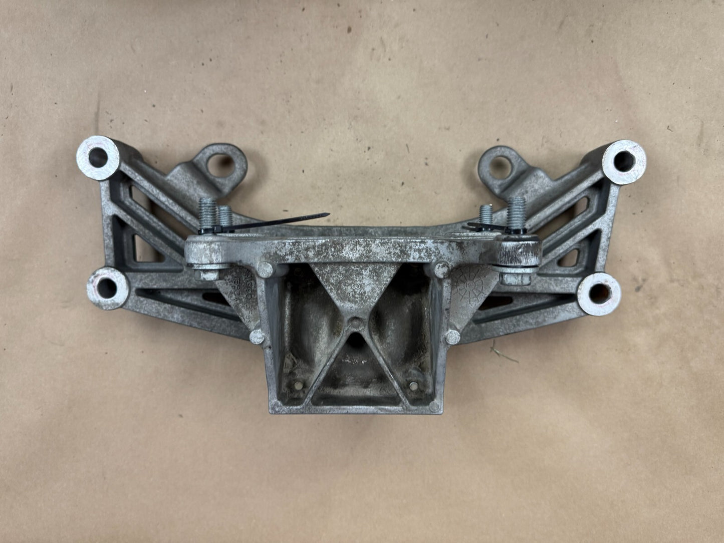 2015-2023 Charger Challenger 300 SRT8 Transmission Mount Crossmember Bracket