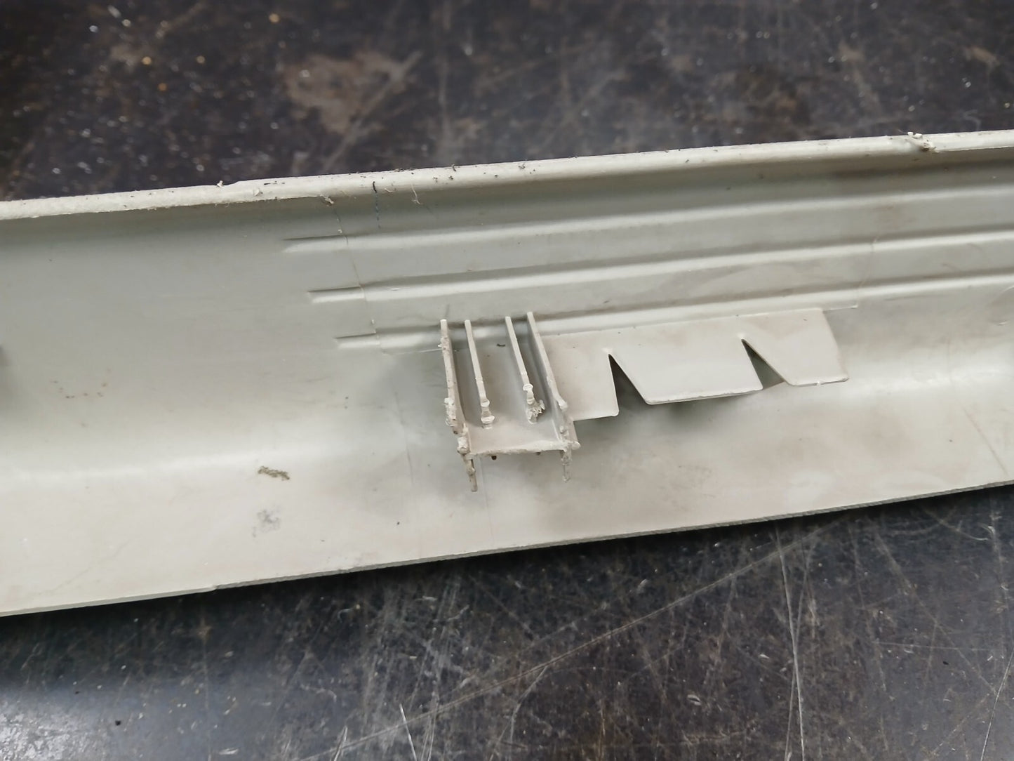 2005-2010 Charger Magnum 300 Driver LH Side Scuff Plate Cowl Trim 0um55bd1af