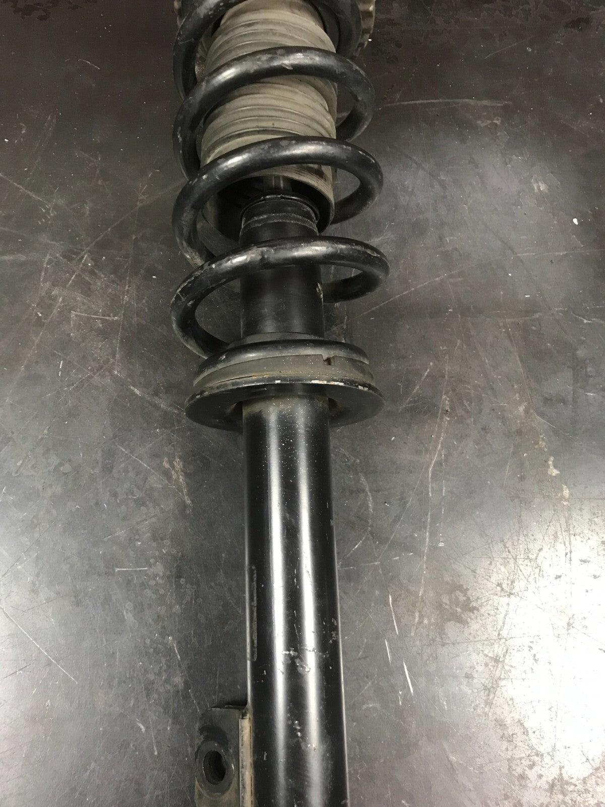 2005-2009 Chrysler 300 Front Strut Shock Absorber Assembly W/ Spring 72408