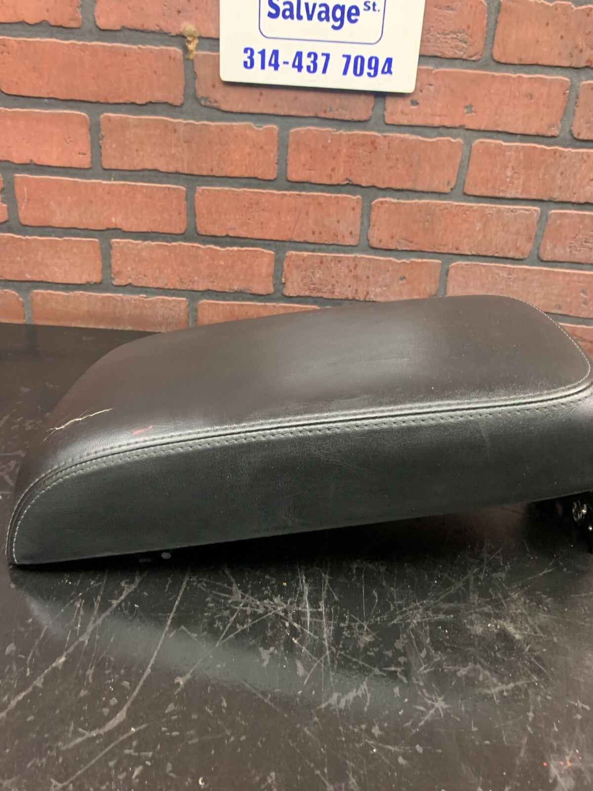 2015-2022 DODGE CHARGER FRONT CENTER CONSOLE STORAGE COVER LID ARMREST OEM.