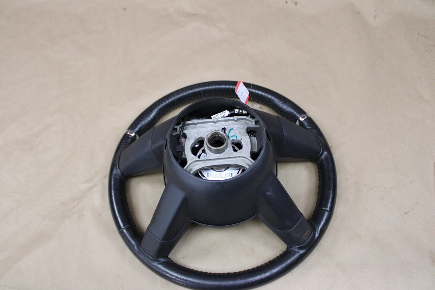 05-08 Charger 300 SRT8 STEERING WHEEL BLACK LEATHER w/ CONTROLS HORN