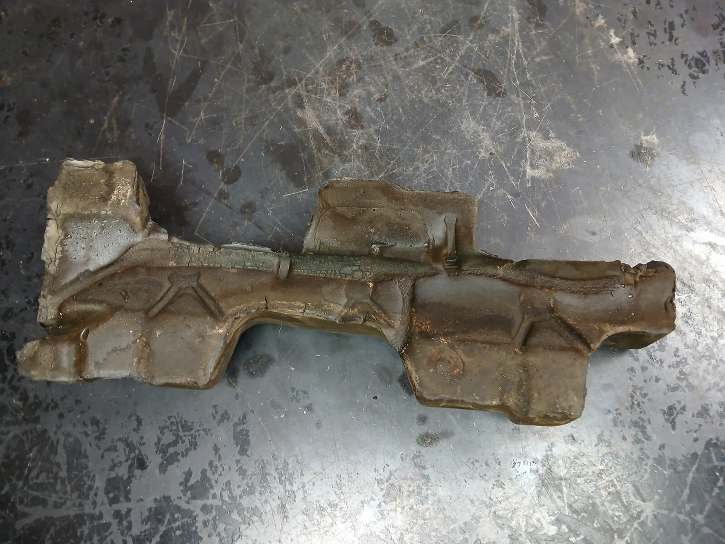 5.7 6.4 2009-2025 Engine Intake Manifold Pad Foam Insulator 53013981ad