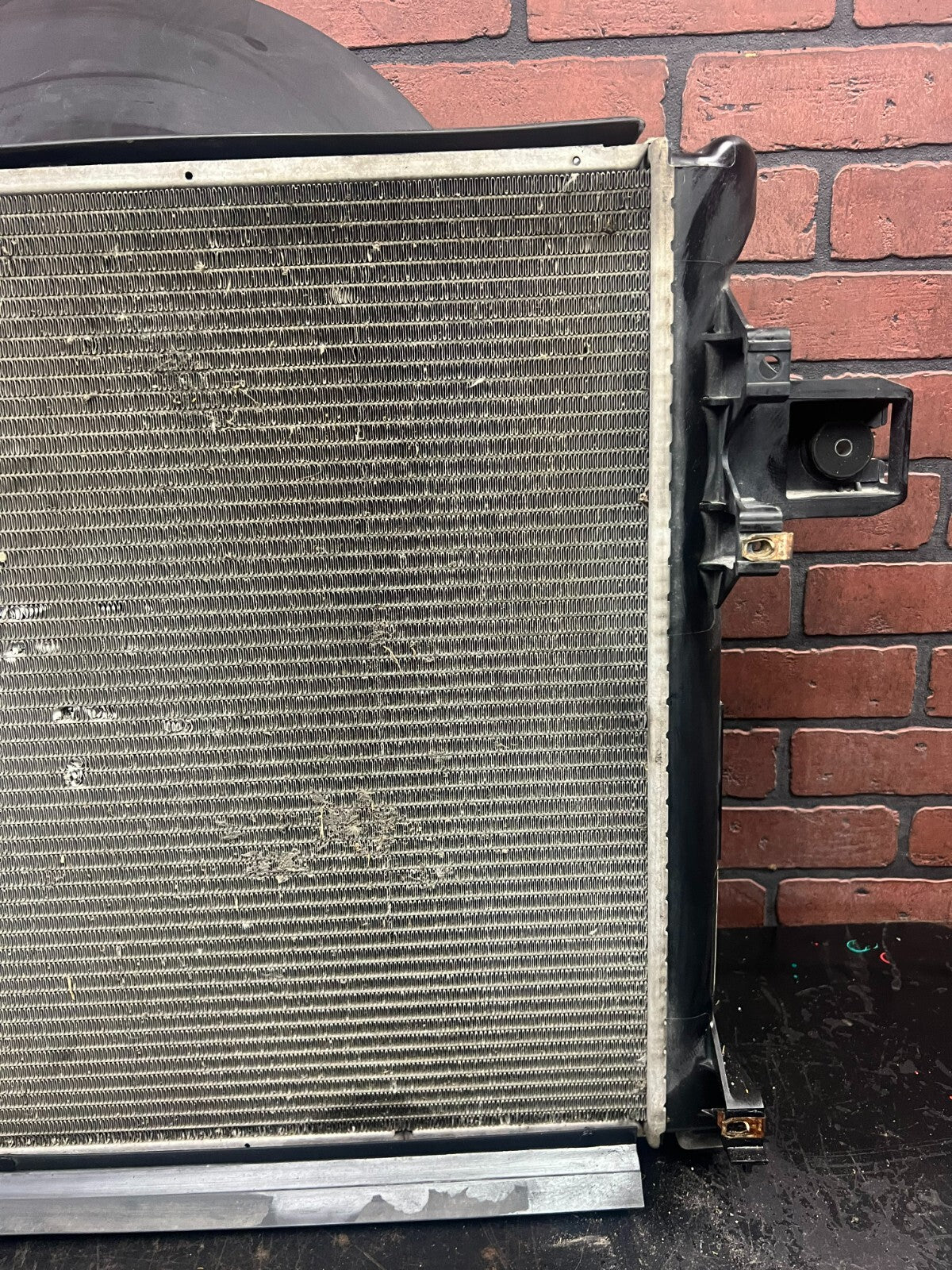 2006-2010 JEEP GRAND CHEROKEE SRT-8 6.1L OEM ENGINE FAN CONDENSER RADIATOR