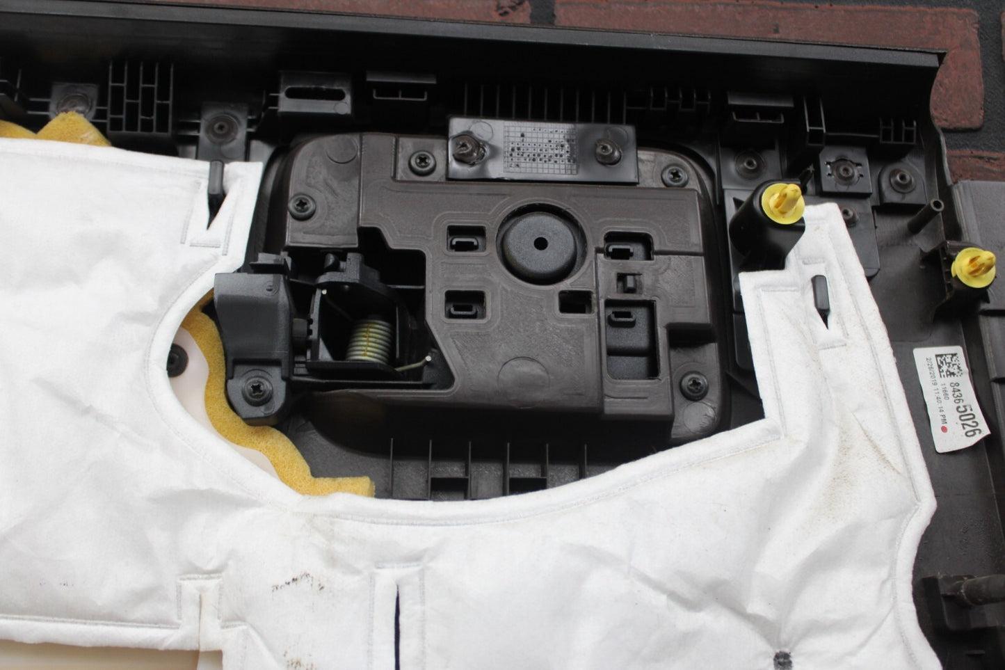 2015-2019 CHEVY SILVERADO/SIERRA RIGHT REAR INNER CREW CAB DOOR PANEL 84365026