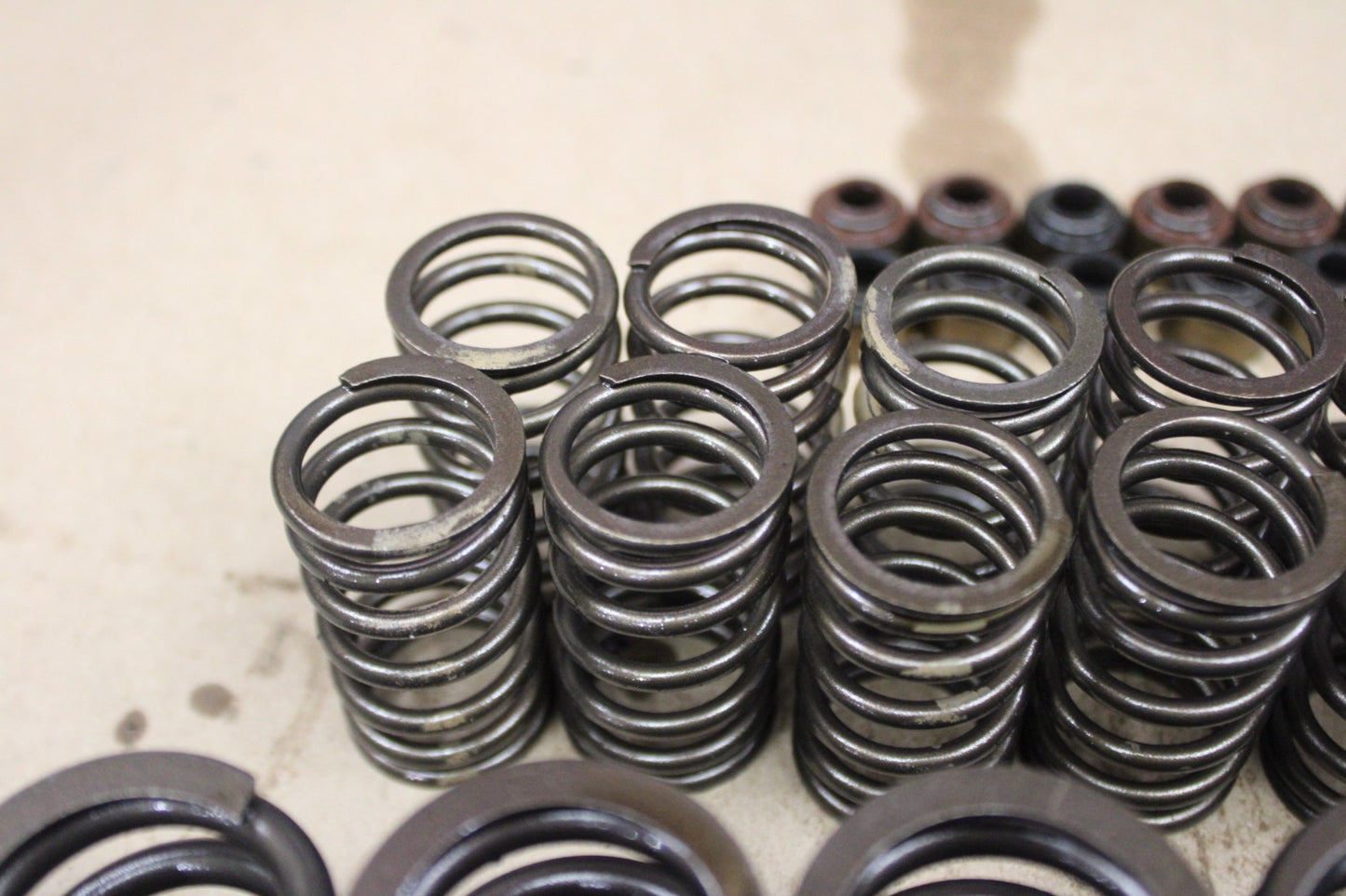 Gen 2 1992-2002 Dodge Viper V10 8.0L GTS R/T-10 Dual Valve Spring Seal Full Set