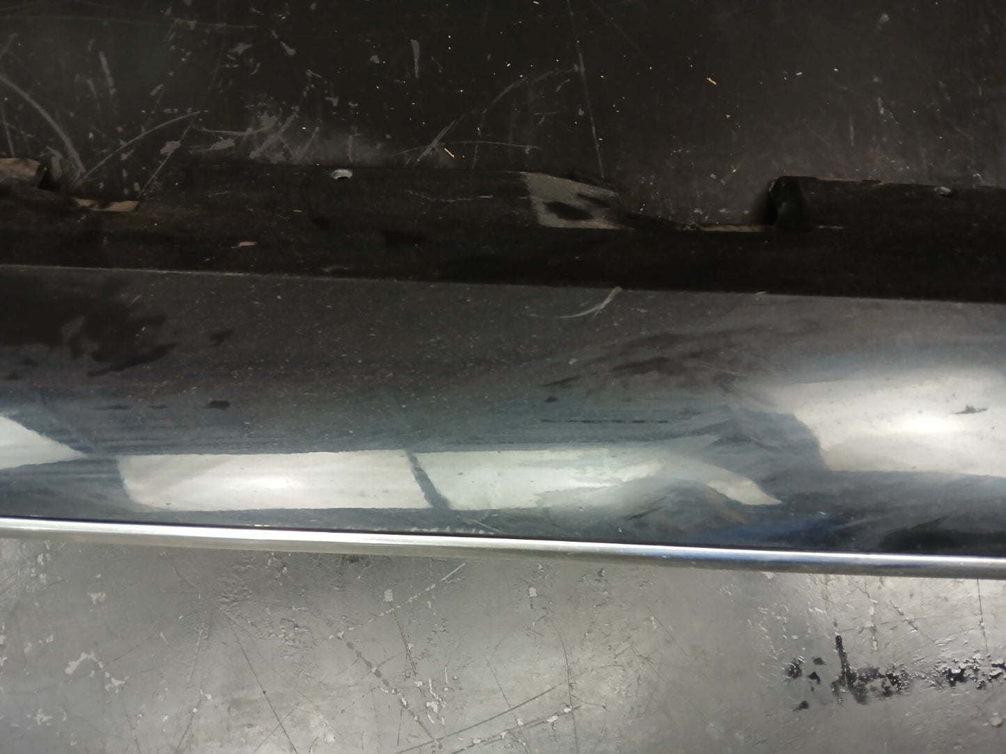 2011-15 Audi A8 Quattro Driver LH Side Skirt Rocker Panel Molding 4h0 853 859 e