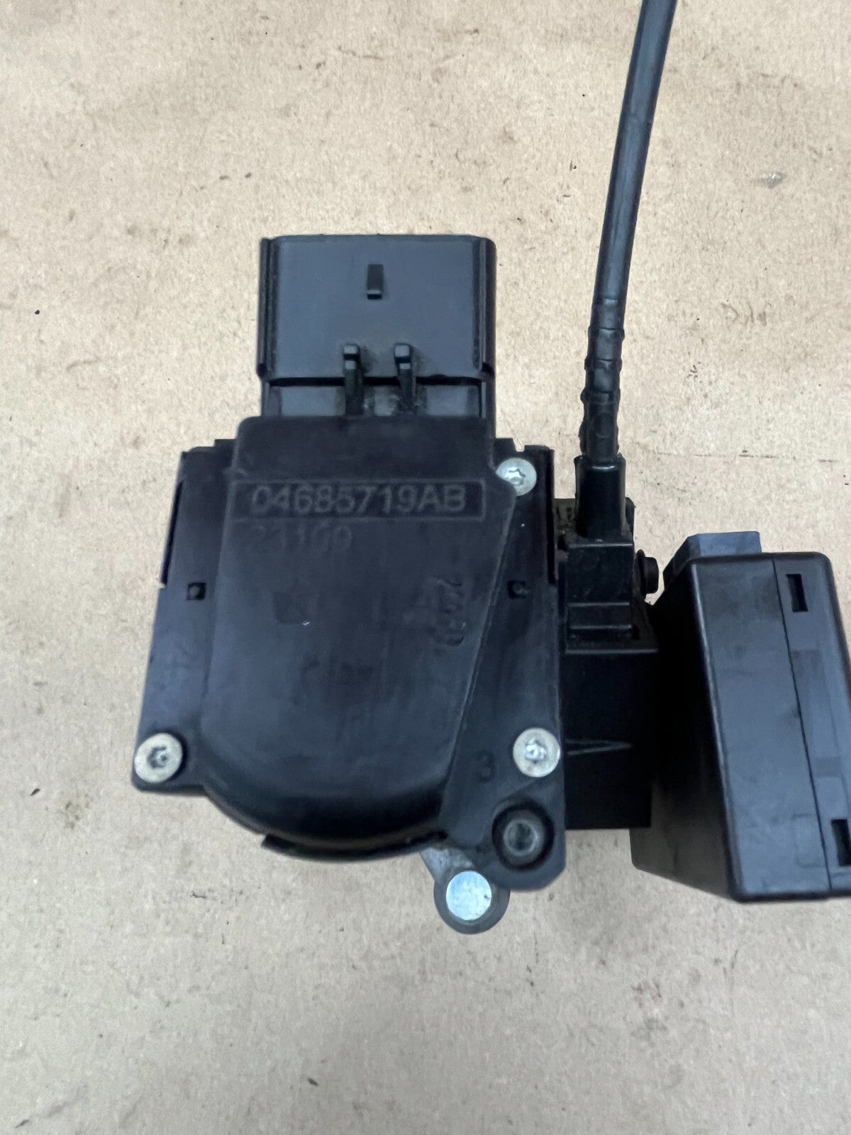 2006-2007 Dodge Magnum/Charger/300 Immobilizer Ignition Switch Receiver Keyless