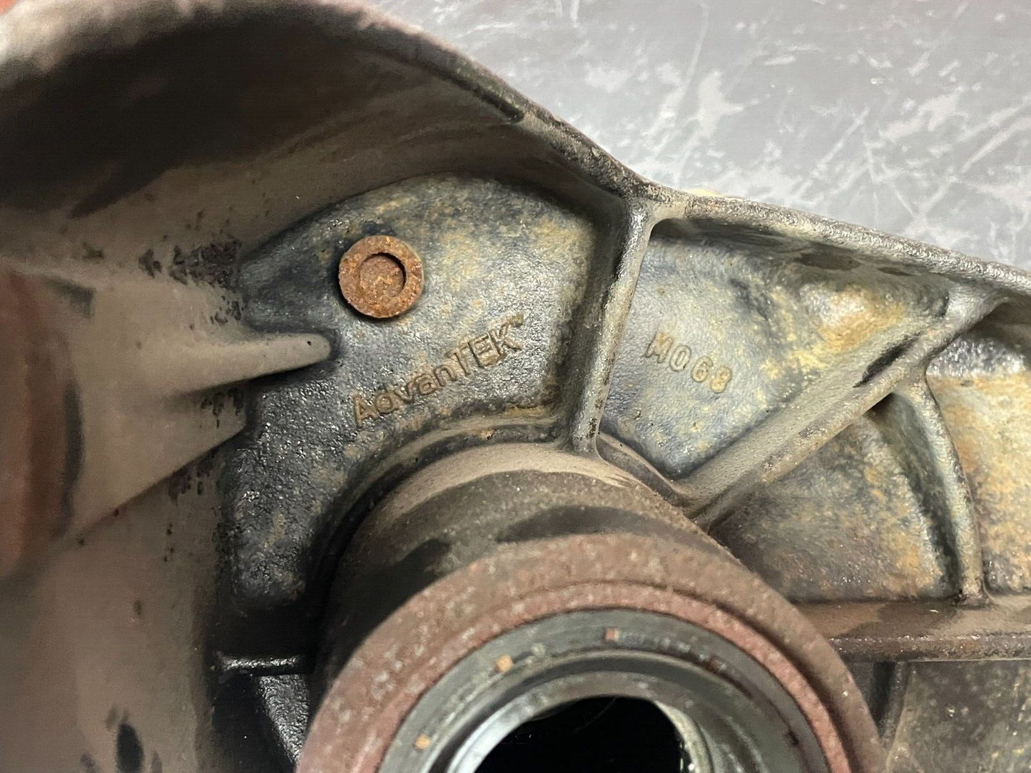 Land Rover LR4 10-13 OEM Rear Differential Carrier Non Locking 5H22-4W063-MB