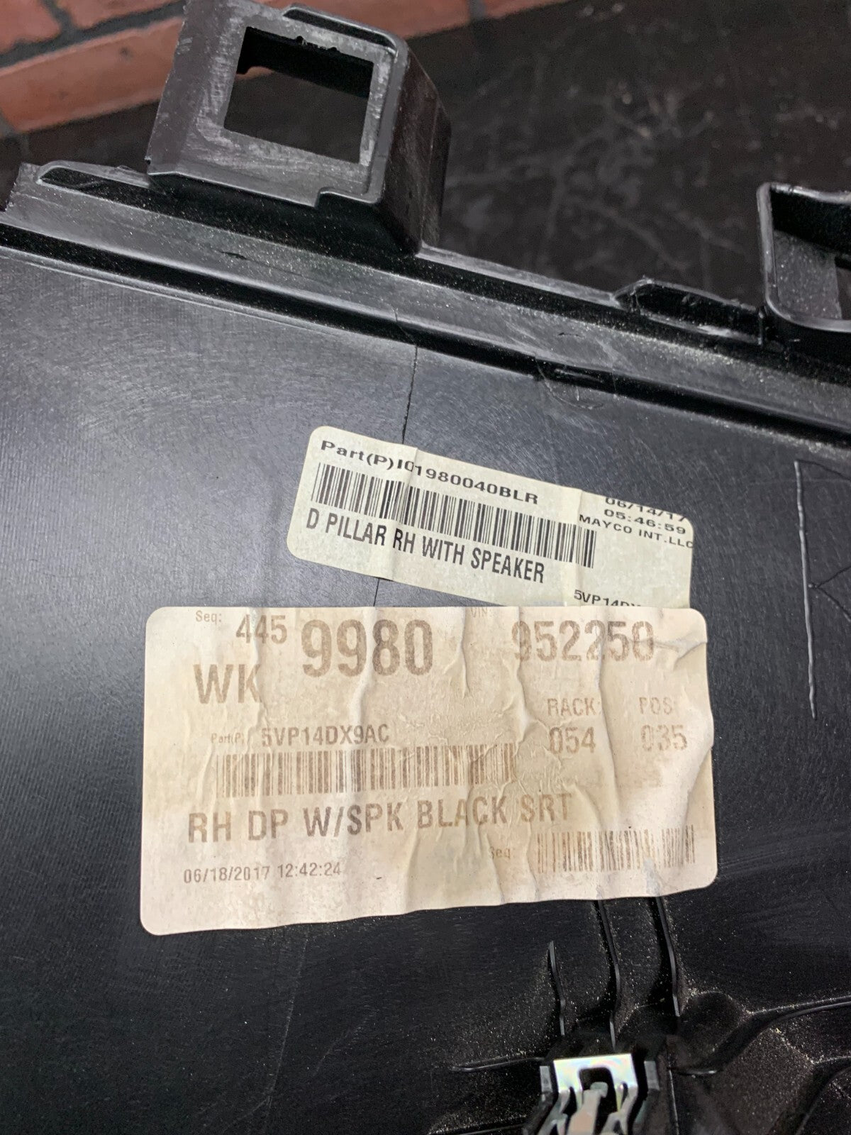 2016-2022 JEEP GRAND CHEROKEE REAR RIGHT RH SIDE PILLAR TRIM PANEL COVER OEM