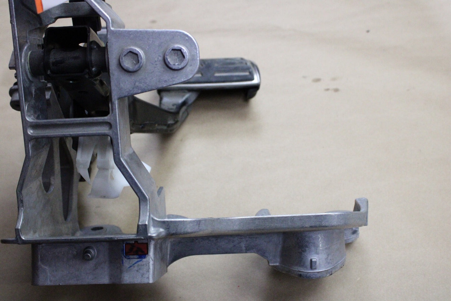 13-18 AUDI A4/A6/A7/S7 ACCELERATOR GAS PEDAL & BRAKE STOP PEDAL OEM 4H1-723-523