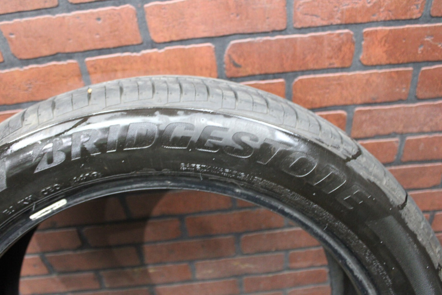 P245/50R20 Bridgestone Dueler H/P Sport AS 19" 102 V Used Tire 8/32nds