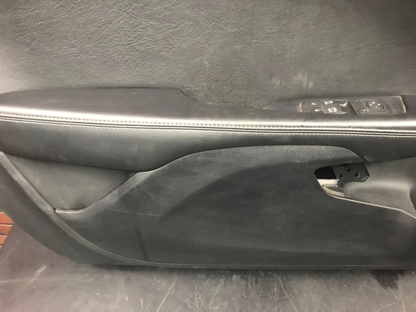 2015-2018 Dodge Challenger SRT Front Driver LH Black Door Panel Trim 5ps373x9ah