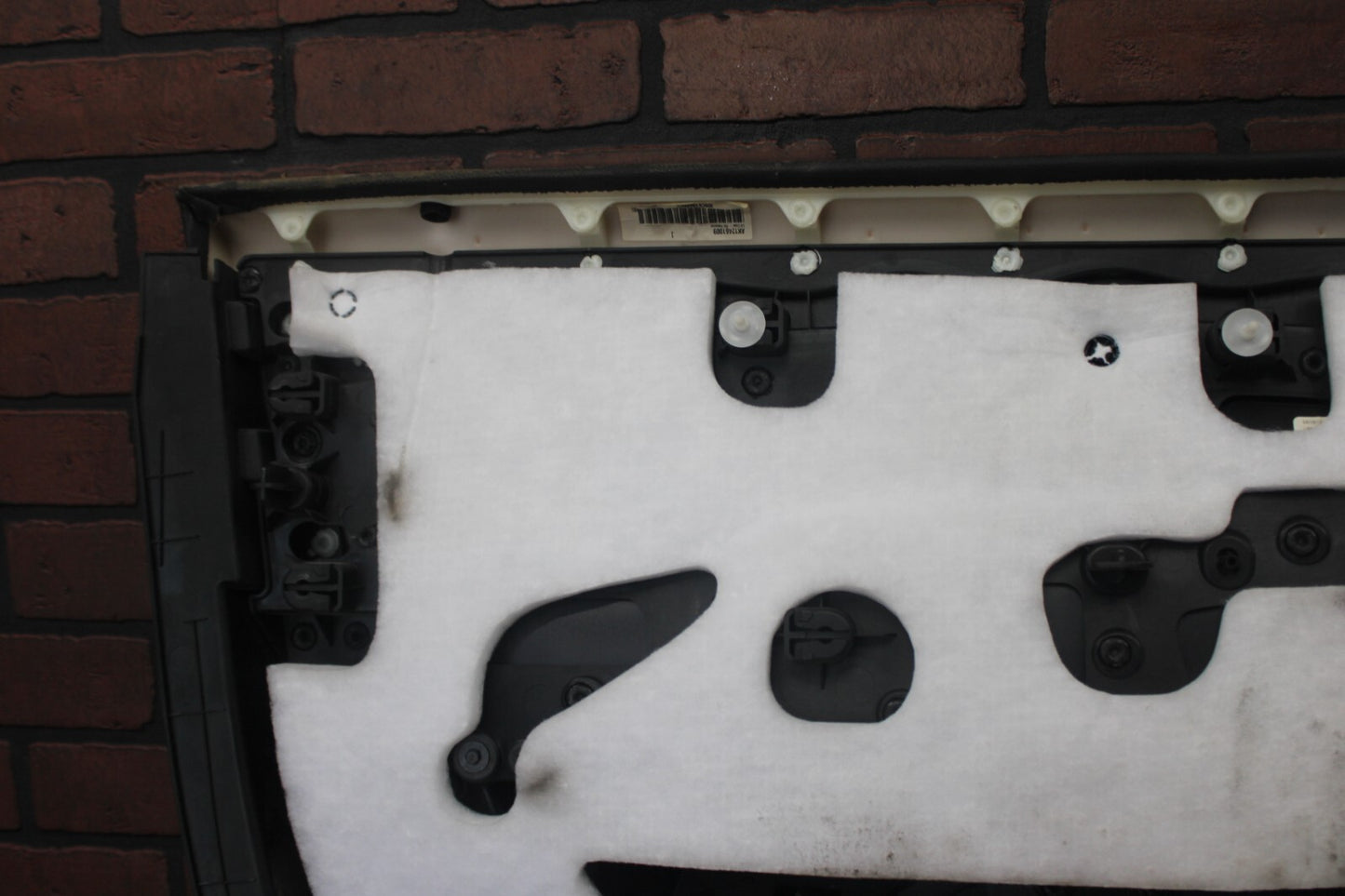2015-2023 DODGE CHALLENGER INTERIOR FRONT PASSENGER SIDE DOOR TRIM PANEL BLACK