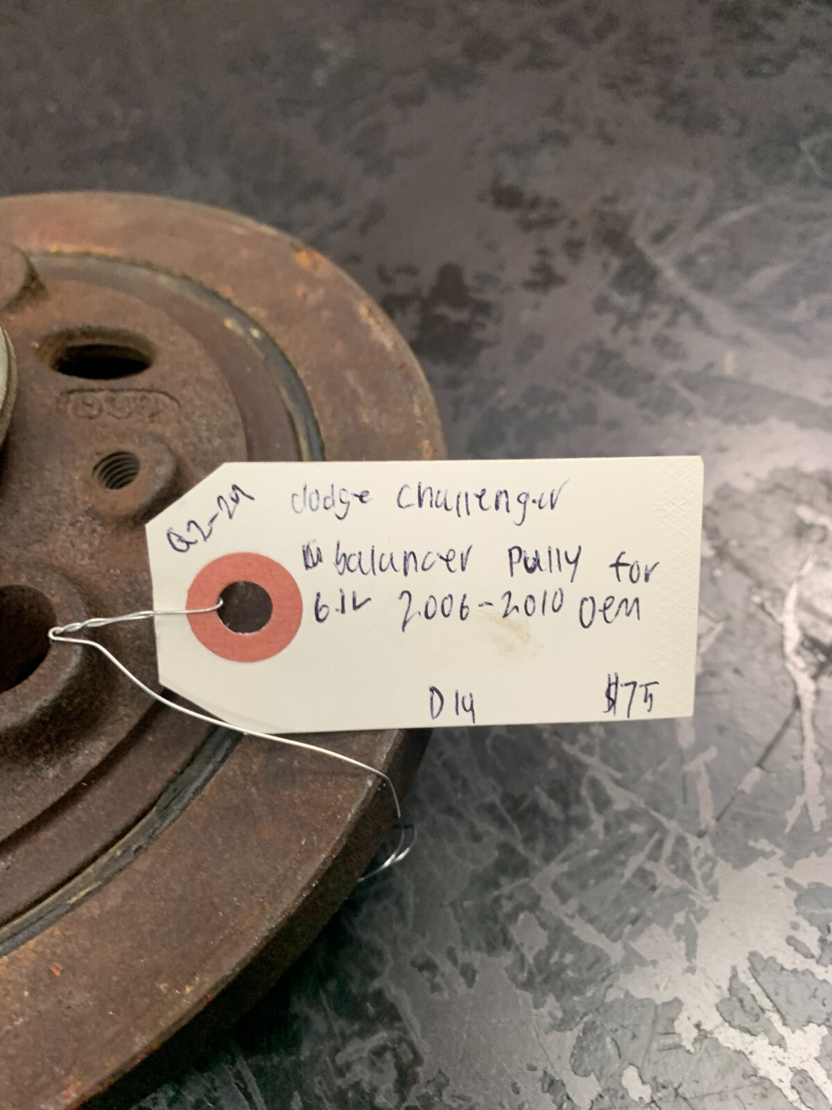 Dodge Challenger/Charger 2006-2010 6.1L balancer pully OEM.