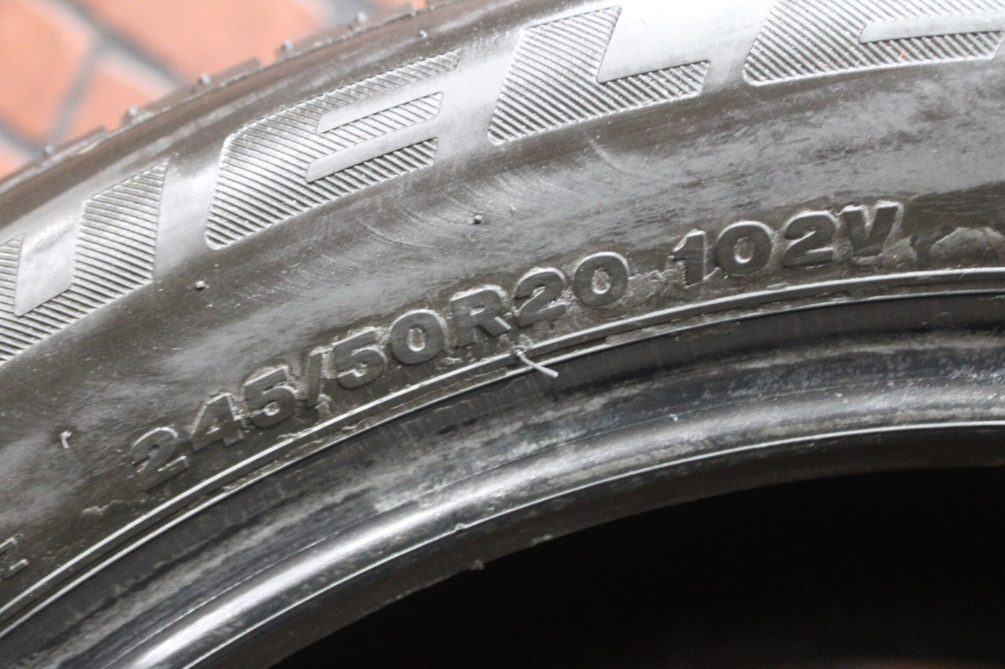 P245/50R20 Bridgestone Dueler H/P Sport AS 19" 102 V Used Tire 8/32nds