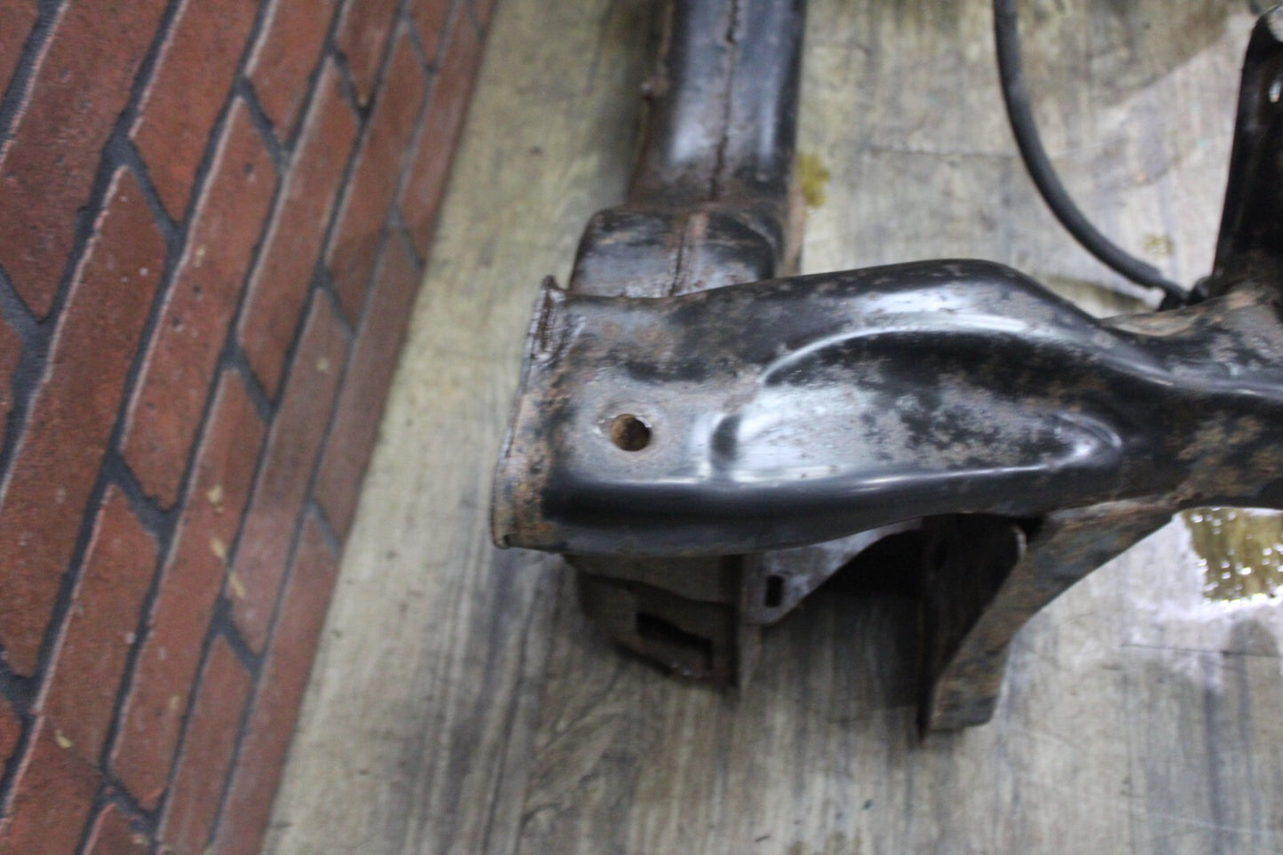 2005-2010 Jeep Grand Cherokee SRT8 Front Crossmember Subframe 4wd OEM 100k 4x4