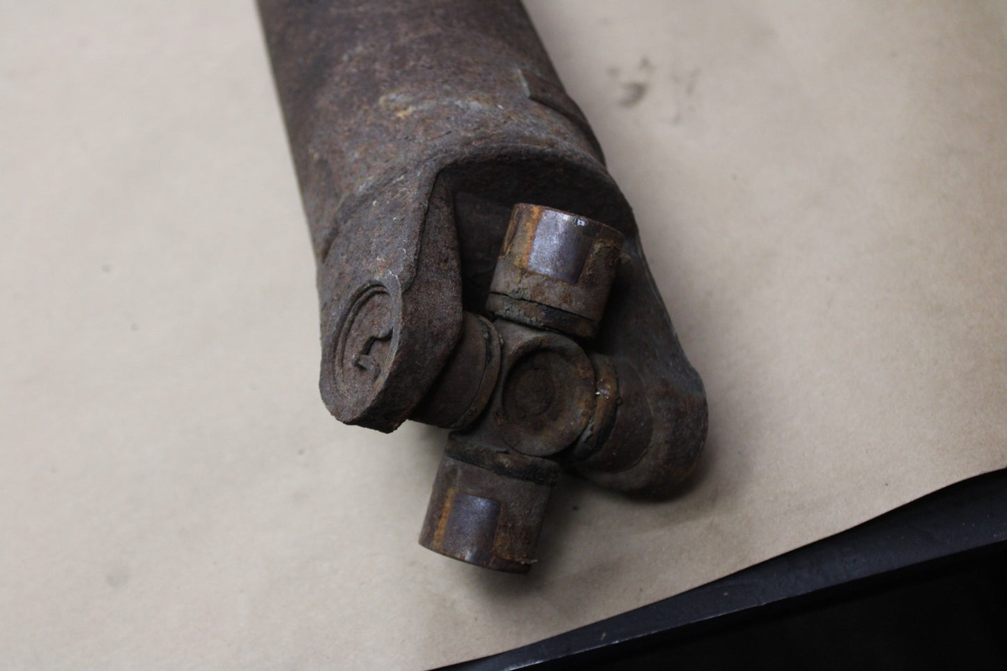 2009-2014 Yukon Tahoe Escalade Rear Drive Propeller Shaft Assembly GM 20912705