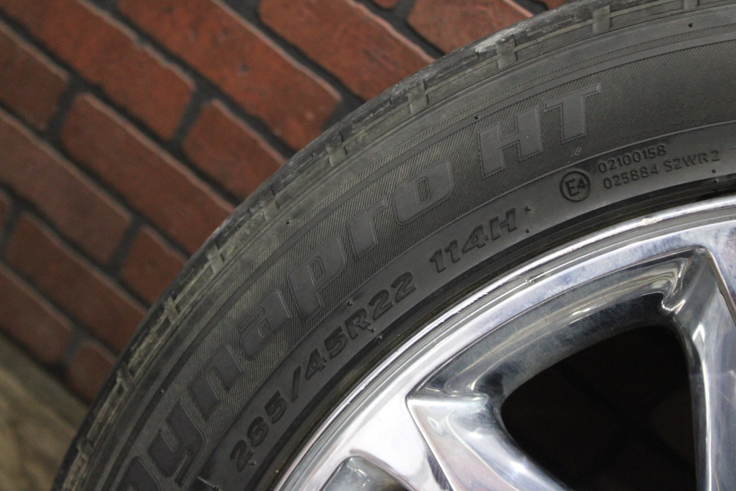 2007-2014 Cadillac Escalade Full 22” Wheel Set 22x9 Silver OEM 4/32nds 9597482