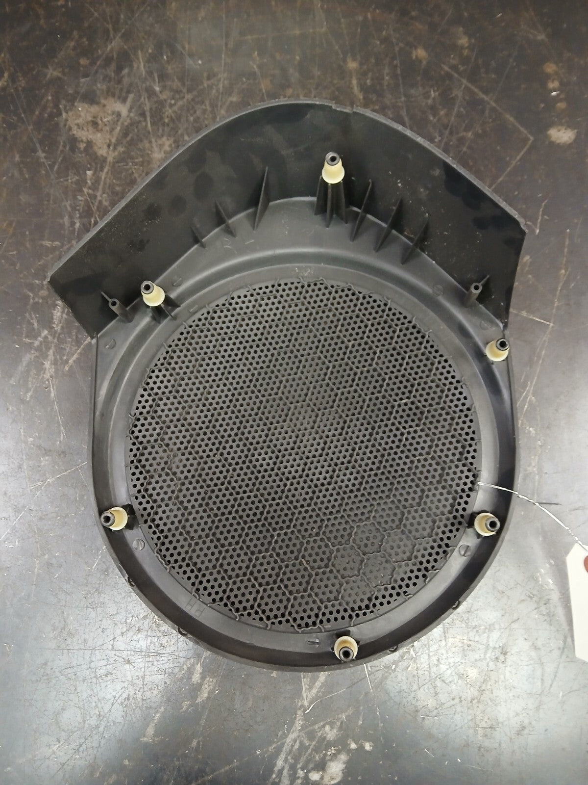 2008-2012 Dodge Caliber Rear Passenger RH Side Speaker Cover ah42trmaa