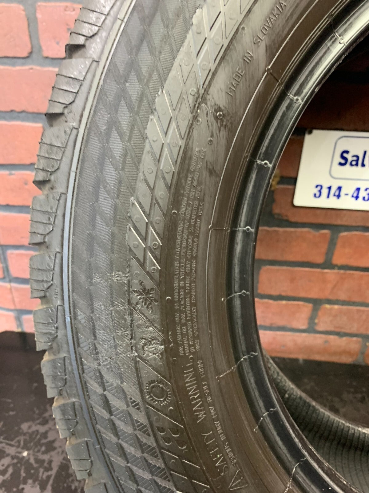 Used 235/65R16C Continental VanContact A/S 121/119R - 8/32