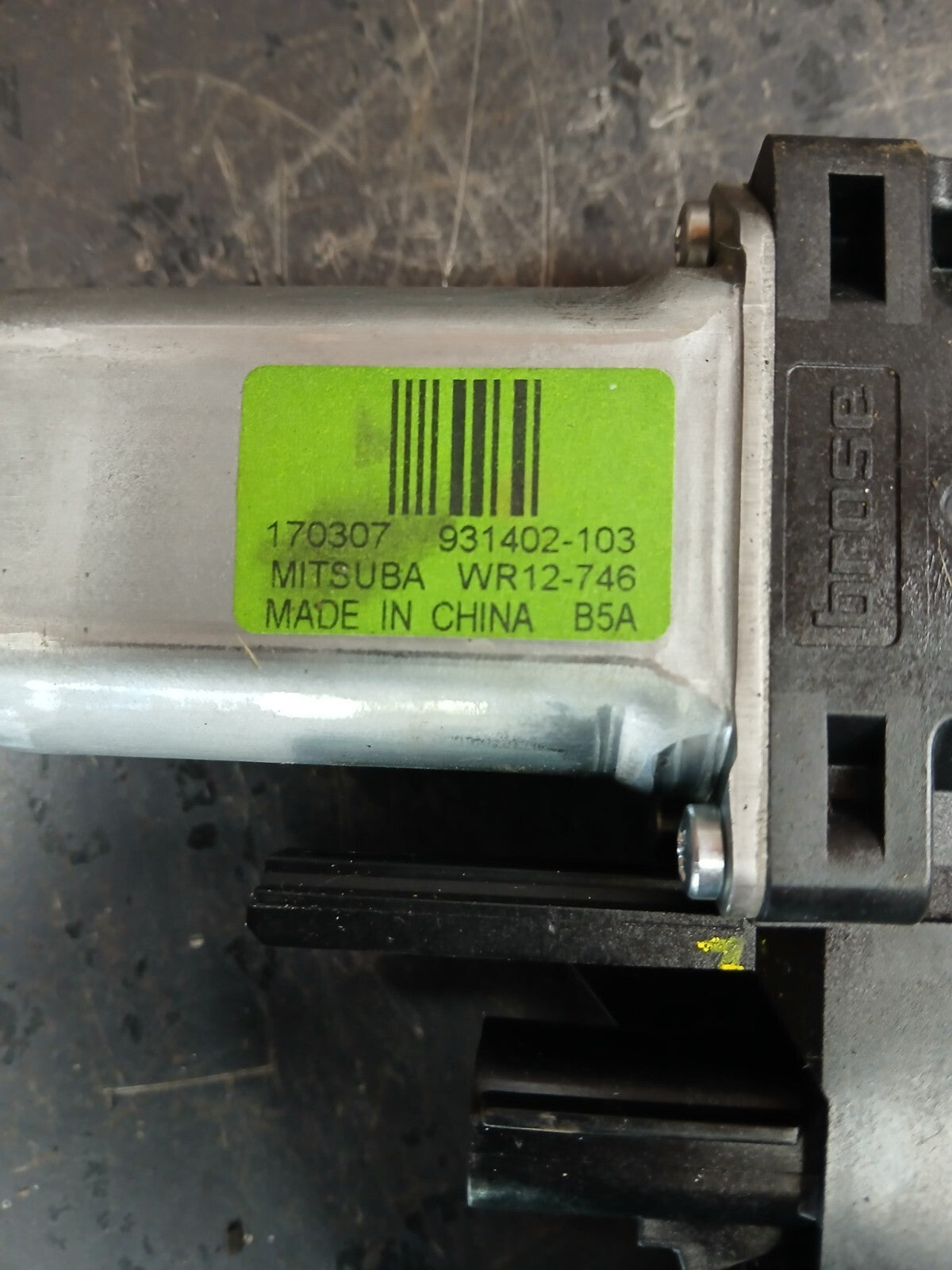 2014-2022 Jeep Grand Cherokee Rear Left Power Window Motor Regulator 931402-103