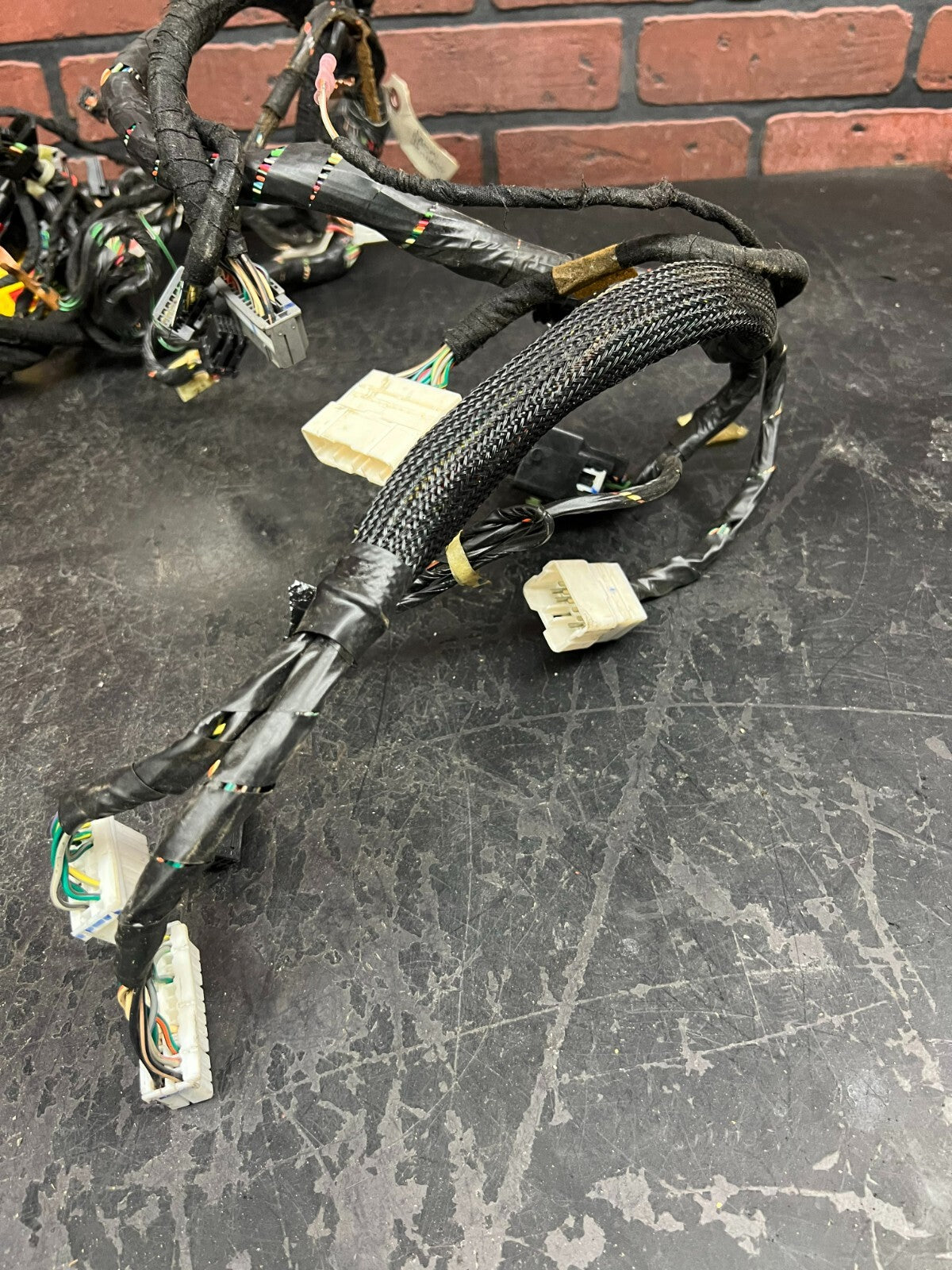 Great Condition 06 Dodge Magnum 6.1L Auto OEM Instrument Panel Dash Wire Harness