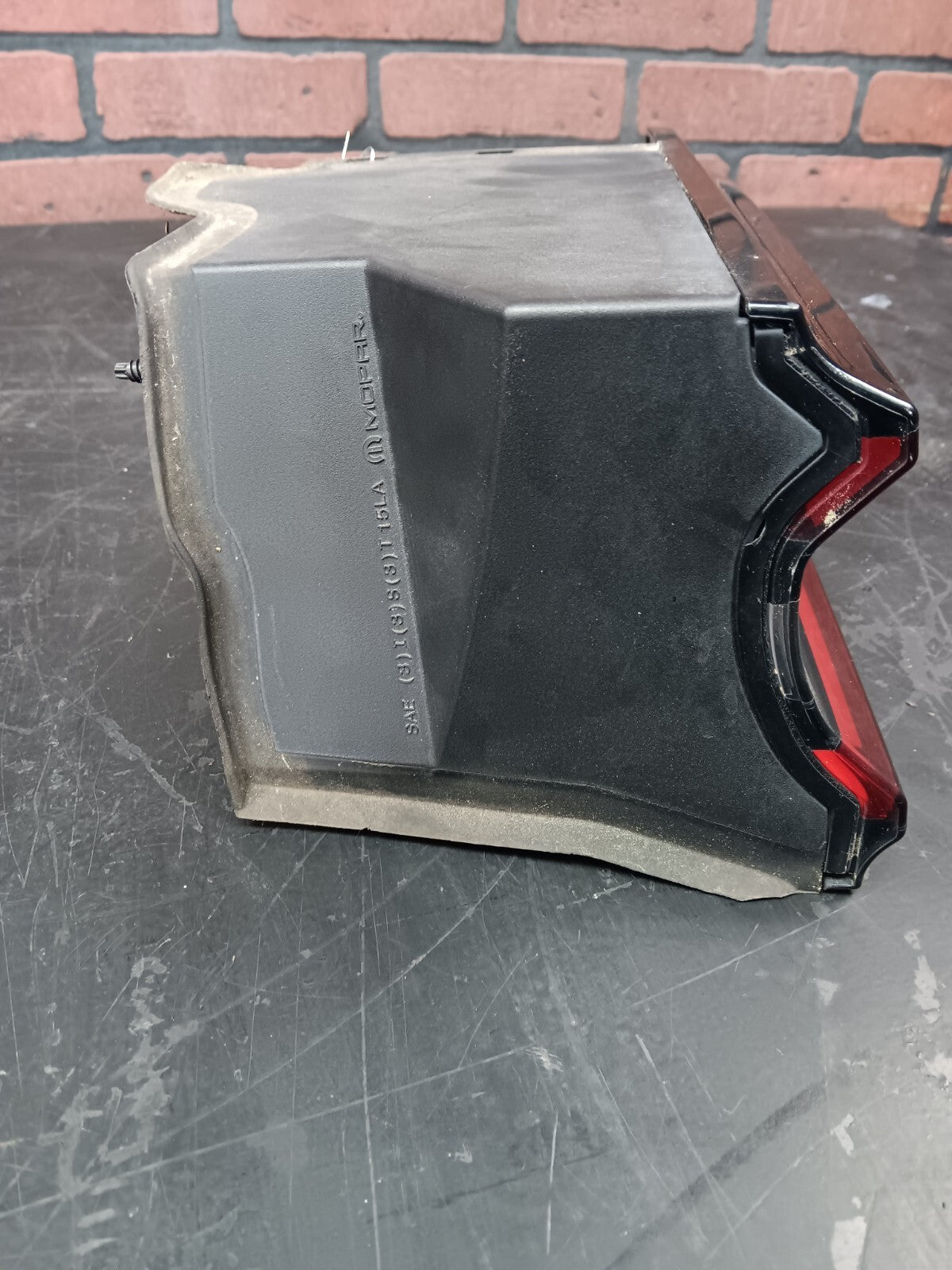 2015-2023 Dodge Challenger Rear Passenger RH Side Tail Light Lamp 68174068ac