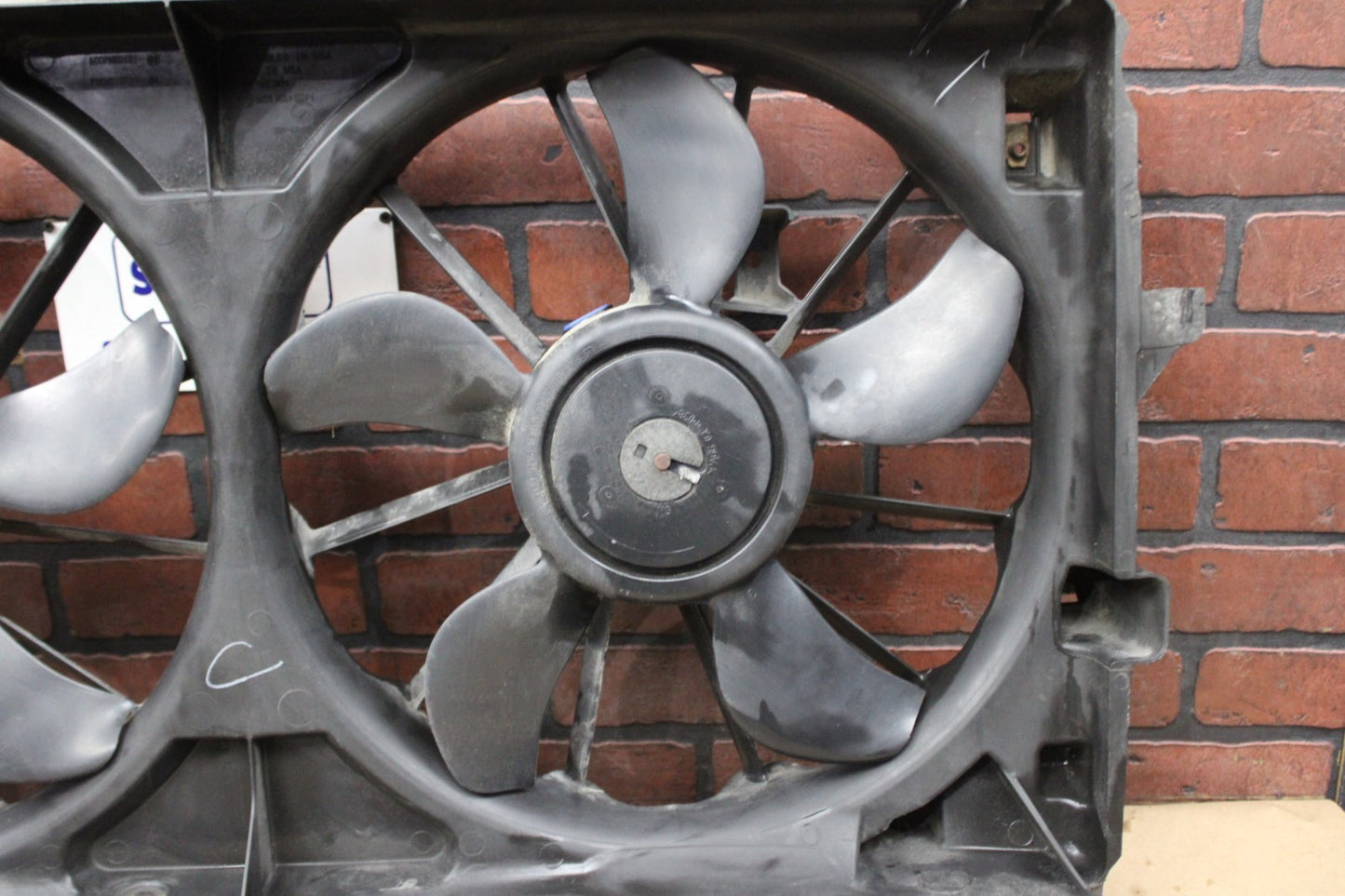 2007-2014 Cadillac Escalade Engine Dual Cooling Fan Motors Assembly Factory OEM