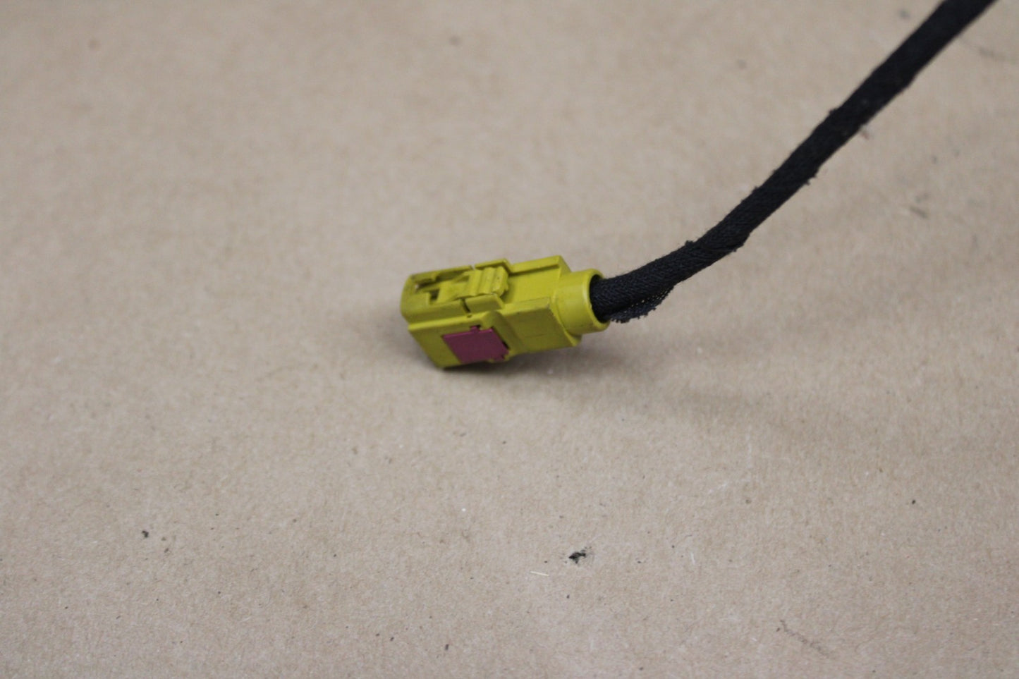2011-2017 Dodge Chrysler Jeep Satellite Radio Antenna Assembly OEM 05064908AA