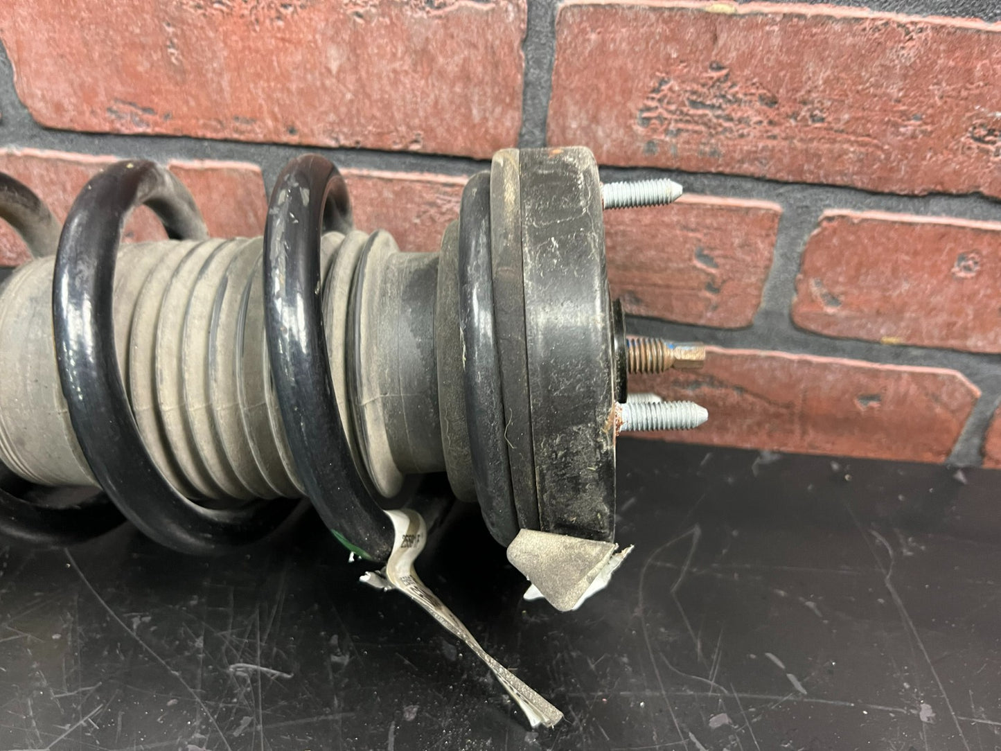 12-21 DODGE CHALLENGER FRONT RIGHT PASSENGER STRUT ACTIVE DAMPENING 05181555AH