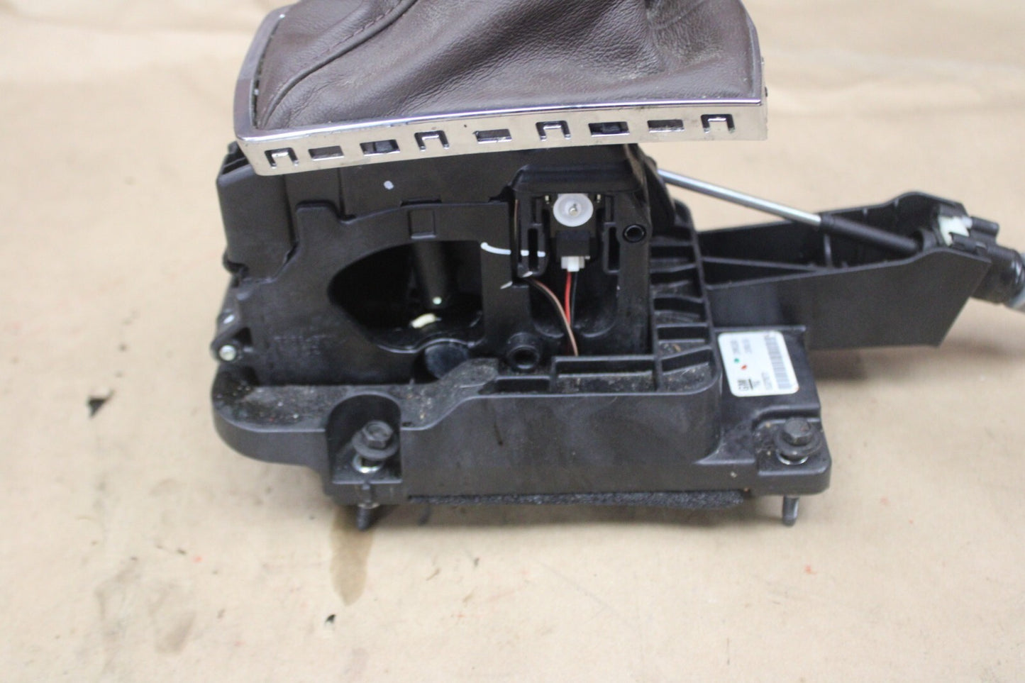2010-2016 CADILLAC SRX FWD AUTO TRANSMISSION GEAR SHIFTER SELECTOR OEM 812278273