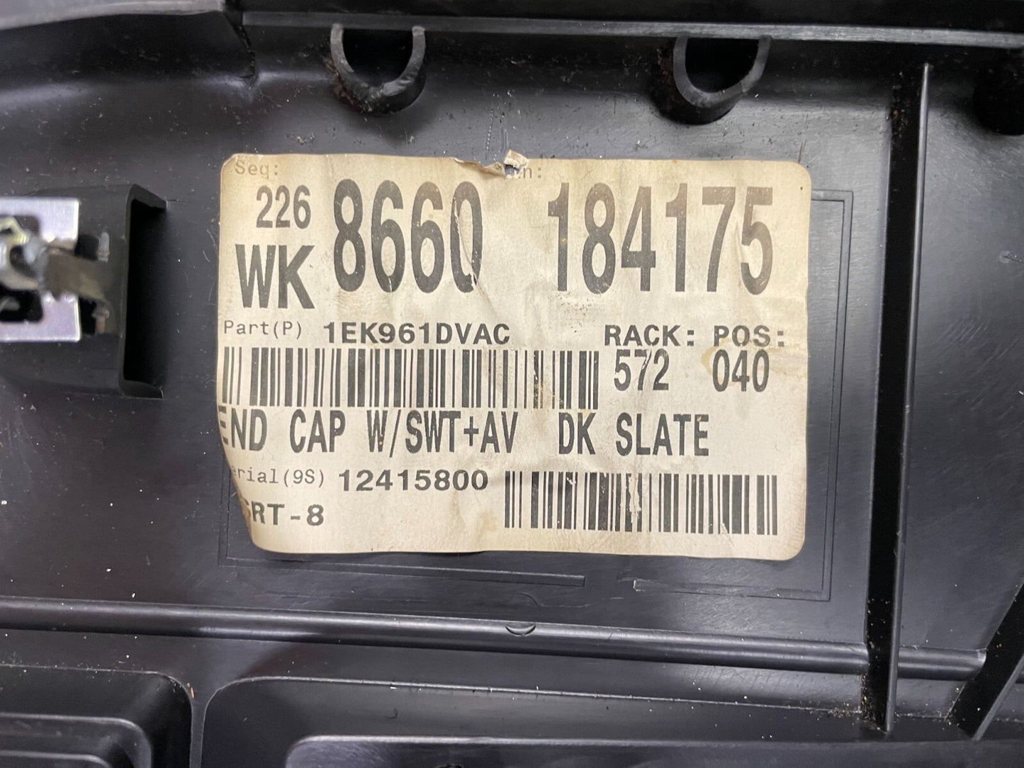 OEM 08-10 JEEP Grand Cherokee Rear Seat DVD Entertainment System VES Remote AV