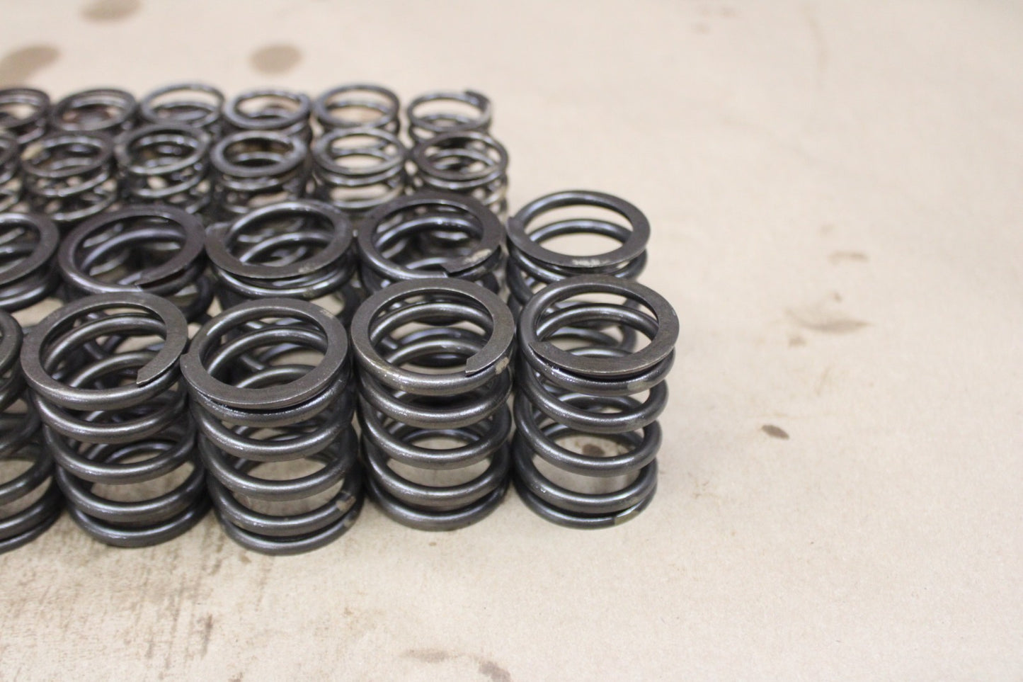Gen 2 1992-2002 Dodge Viper V10 8.0L GTS R/T-10 Dual Valve Spring Seal Full Set