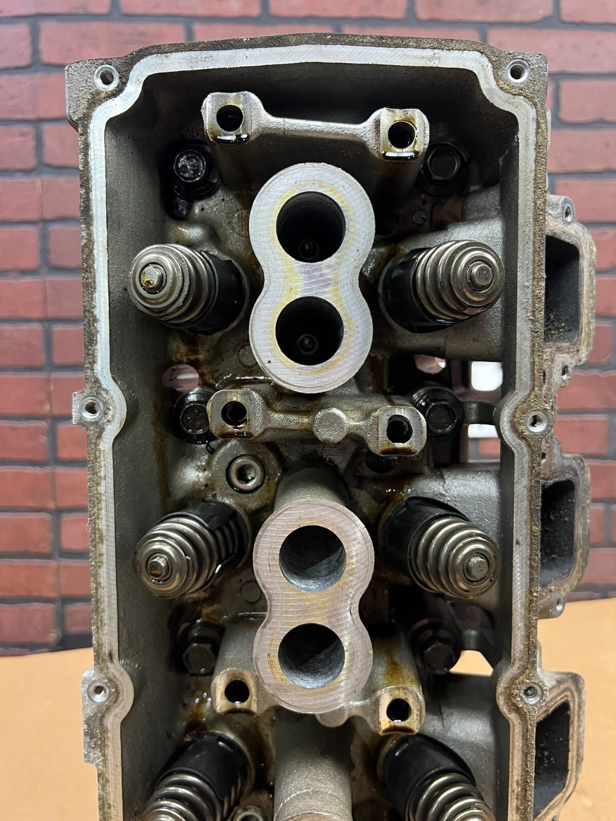 06-10 Dodge Magnum 6.1l Hemi SRT8 OEM Driver Side Cylinder Head Great Condition
