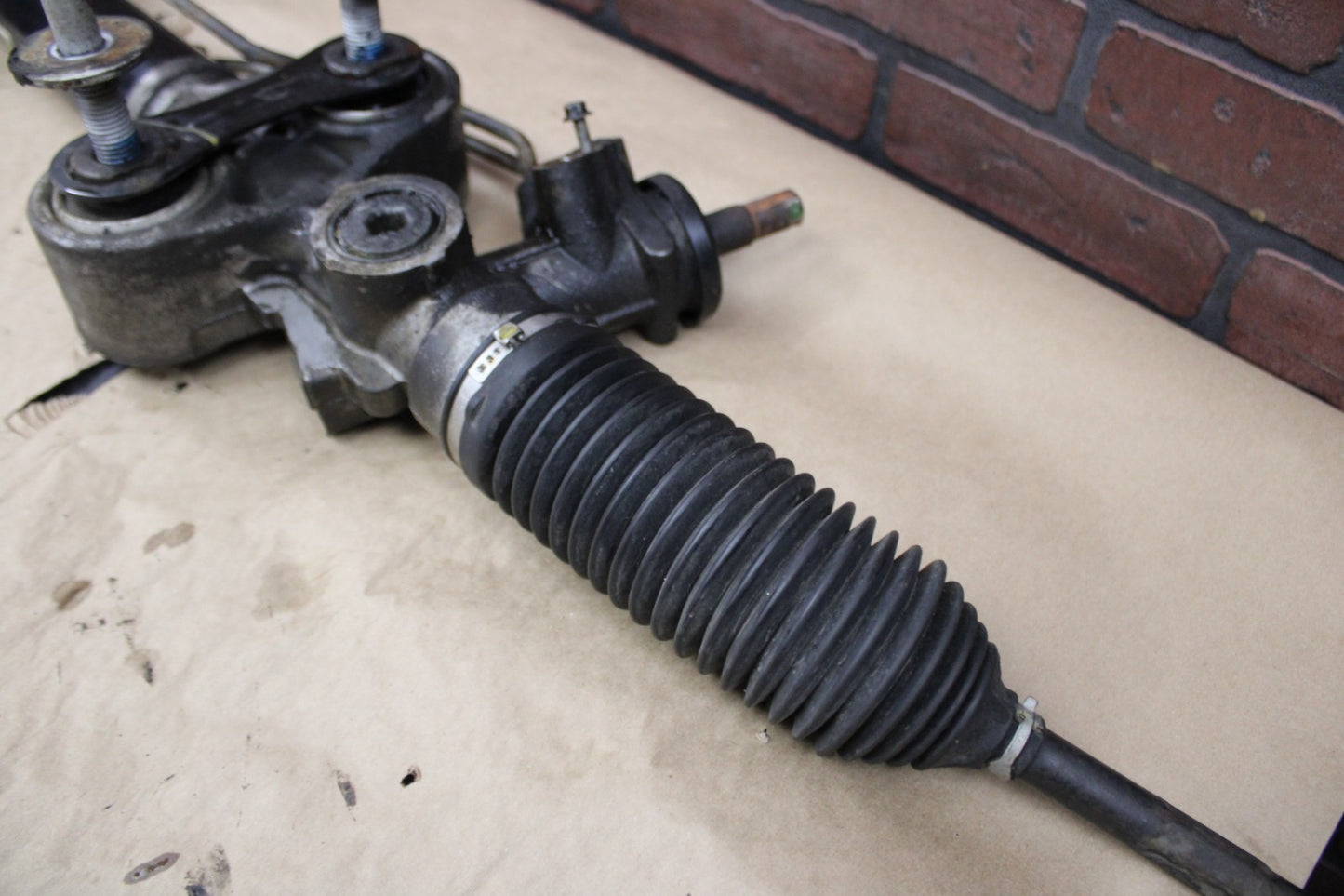 2007-2014 Cadillac Escalade Power Steering Gear Rack and Pinon OEM 25972370 151k