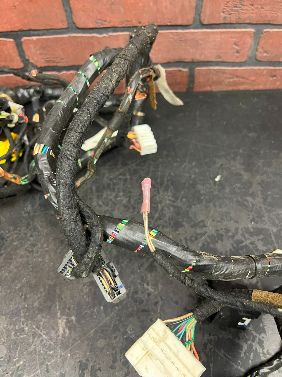 Great Condition 06 Dodge Magnum 6.1L Auto OEM Instrument Panel Dash Wire Harness