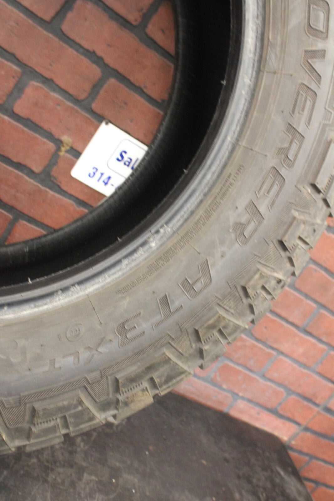 Cooper Discoverer AT3 XLT Used Tire LT 275/65R20 5/32nds