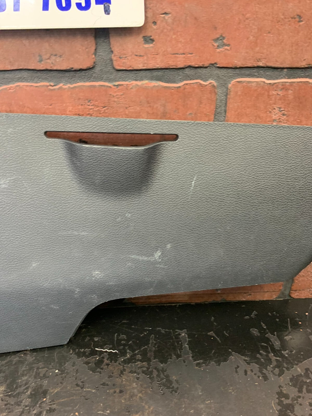 2011-2020 CHARGER/300 CENTER CONSOLE LEFT DRIVER SIDE COVER TRIM PANEL OEM