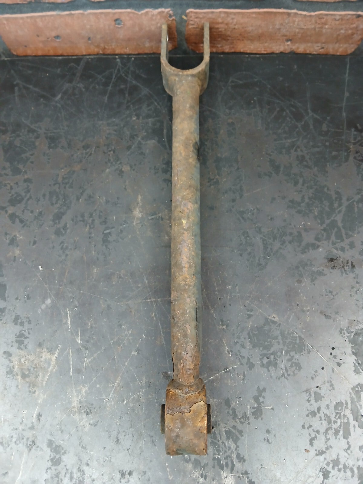 Dodge Rear Lateral Upper Left and Right Control Arm Link Set