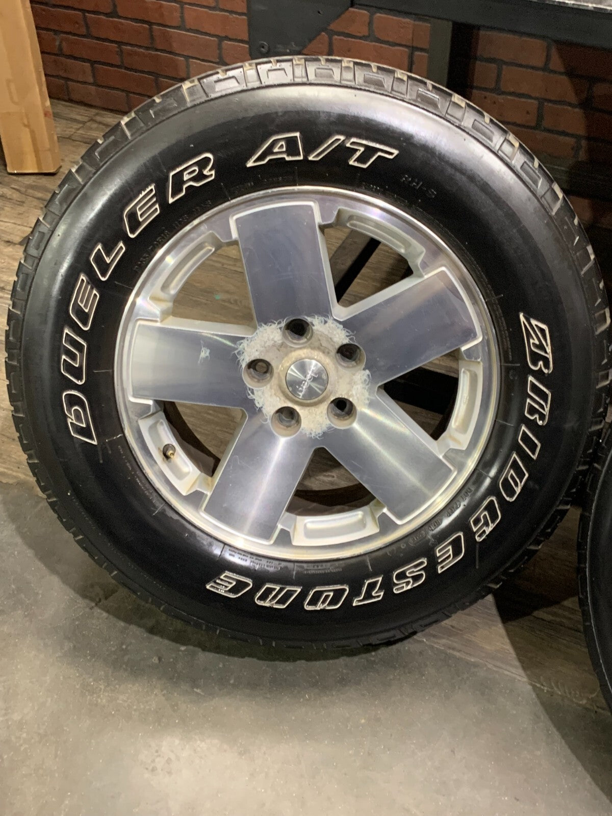 Jeep Wrangler 2007-2018 Used OEM Wheel Set 18x7.5 18" SILVER 1JC34TRMAA 7/32nds